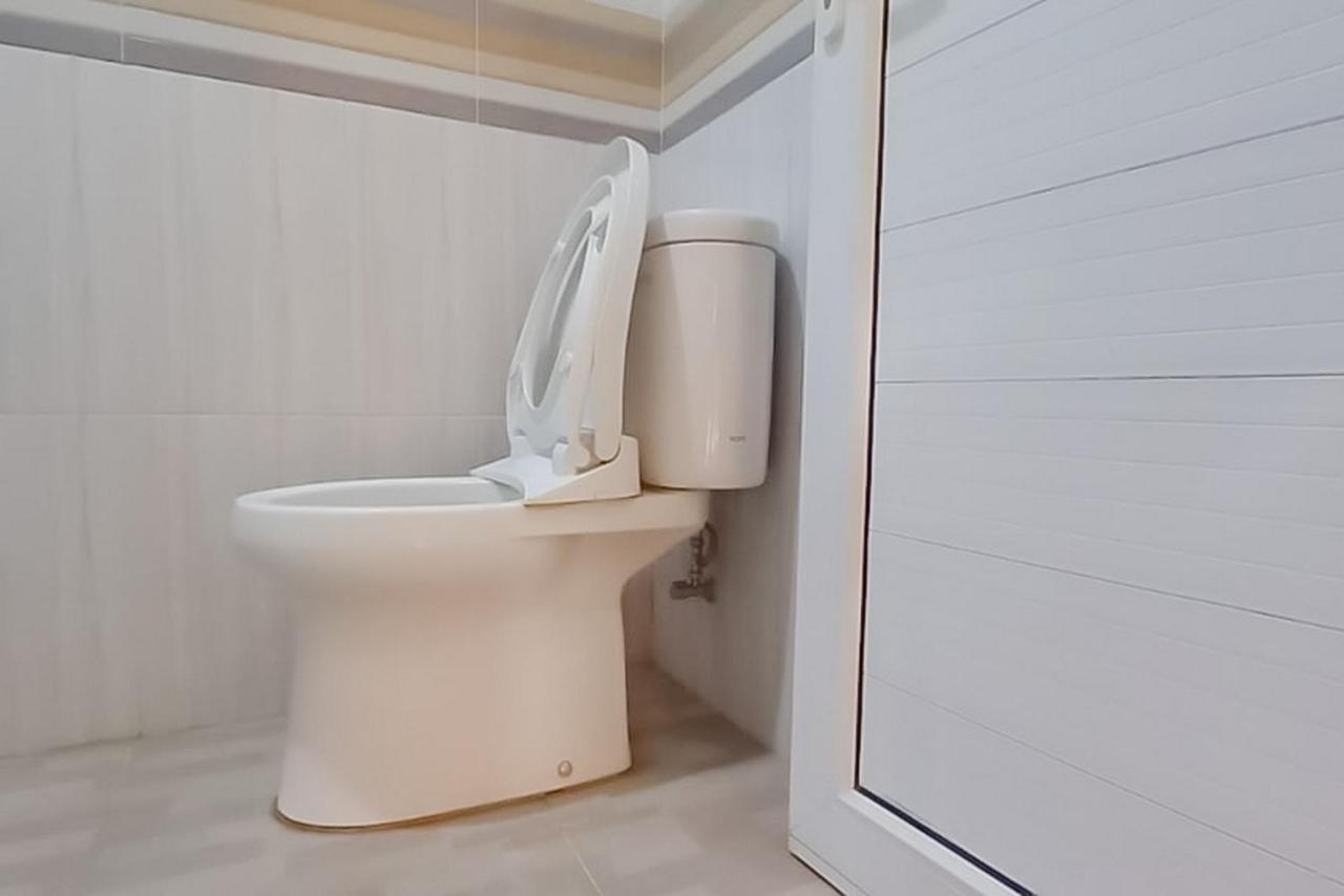 Отель Reddoorz Syariah Near Tugu Lampu Gentur Чианджур Экстерьер фото